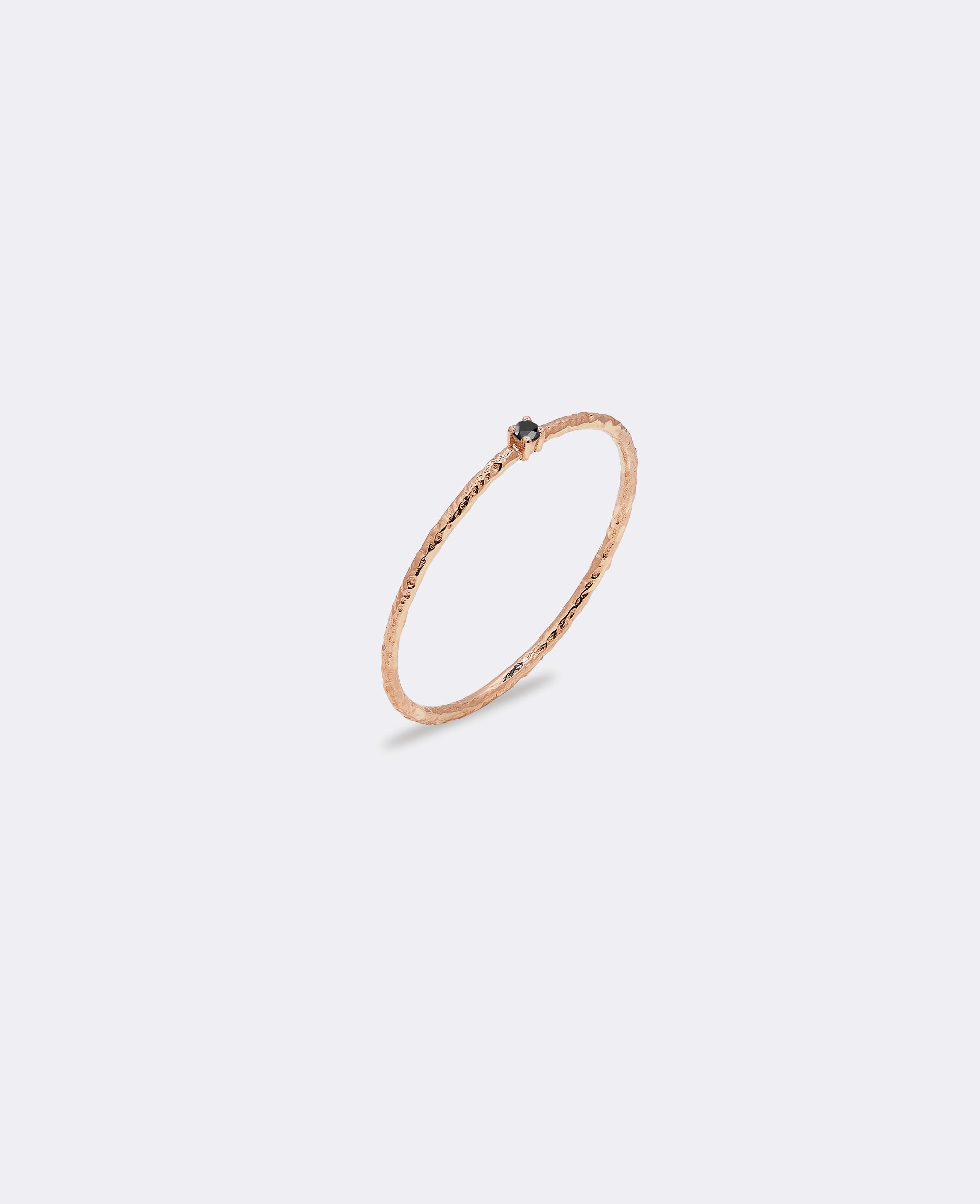 Anillo texturizado de oro rosa