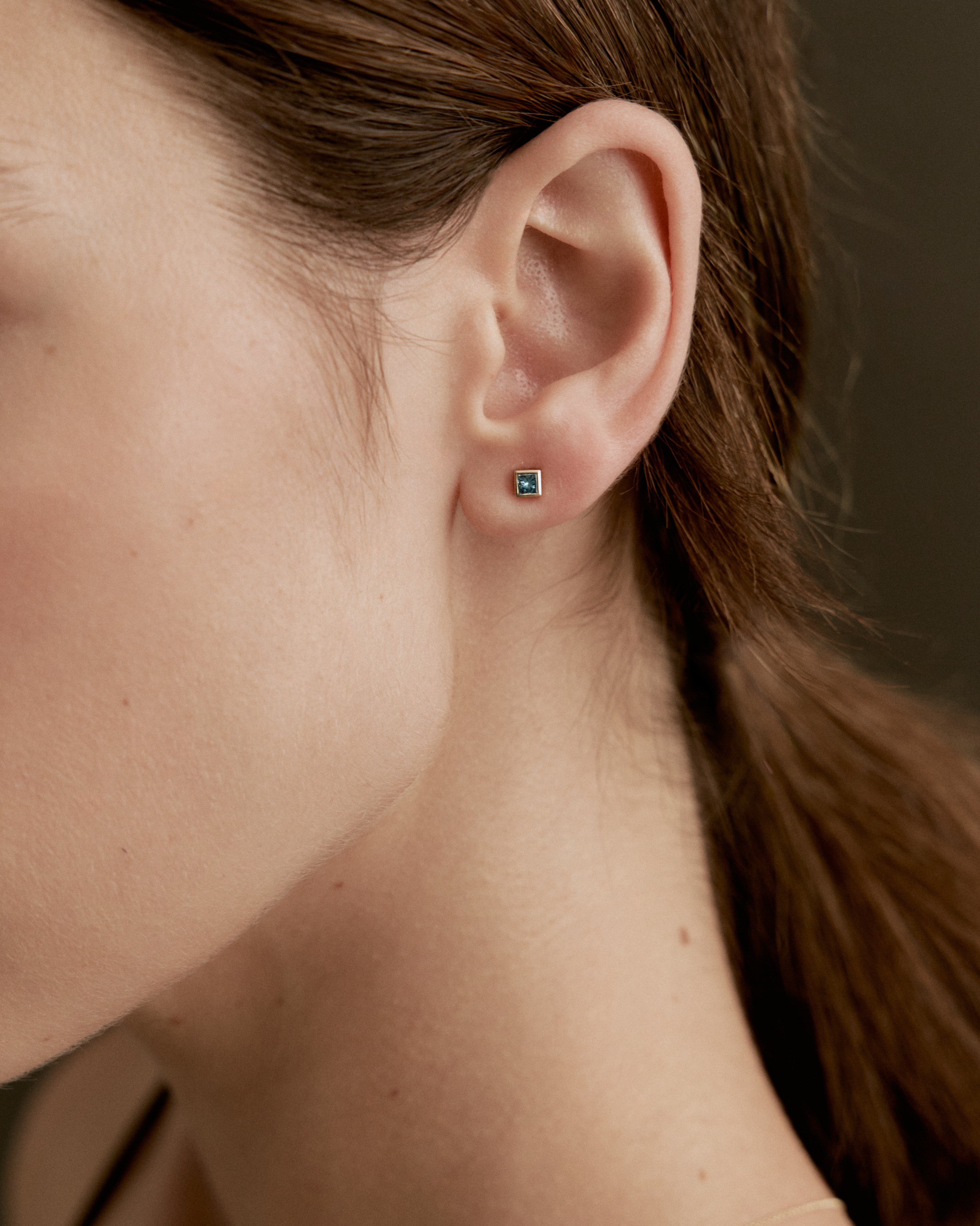 Deep ocean accent mono-earring