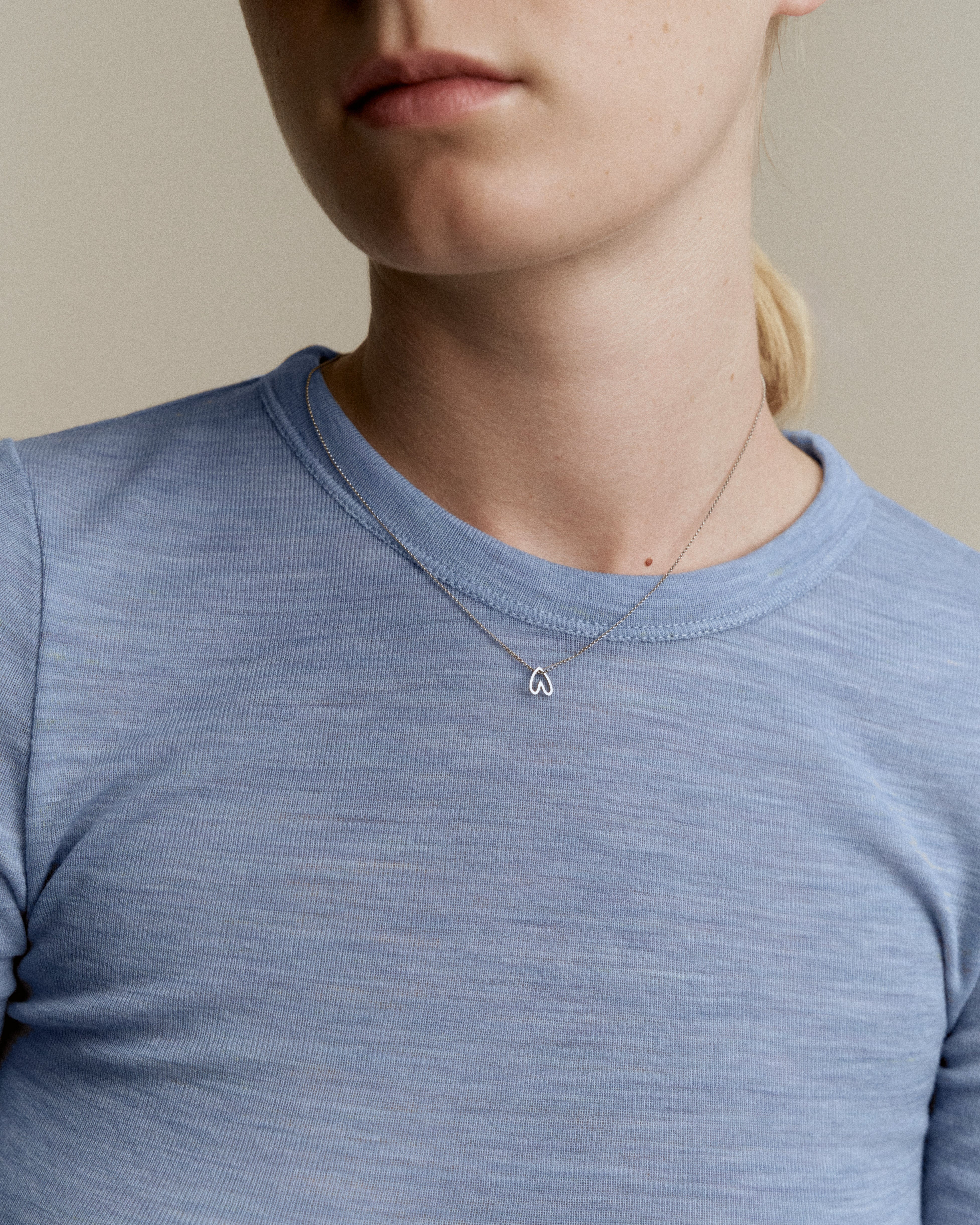 White gold Open heart necklace