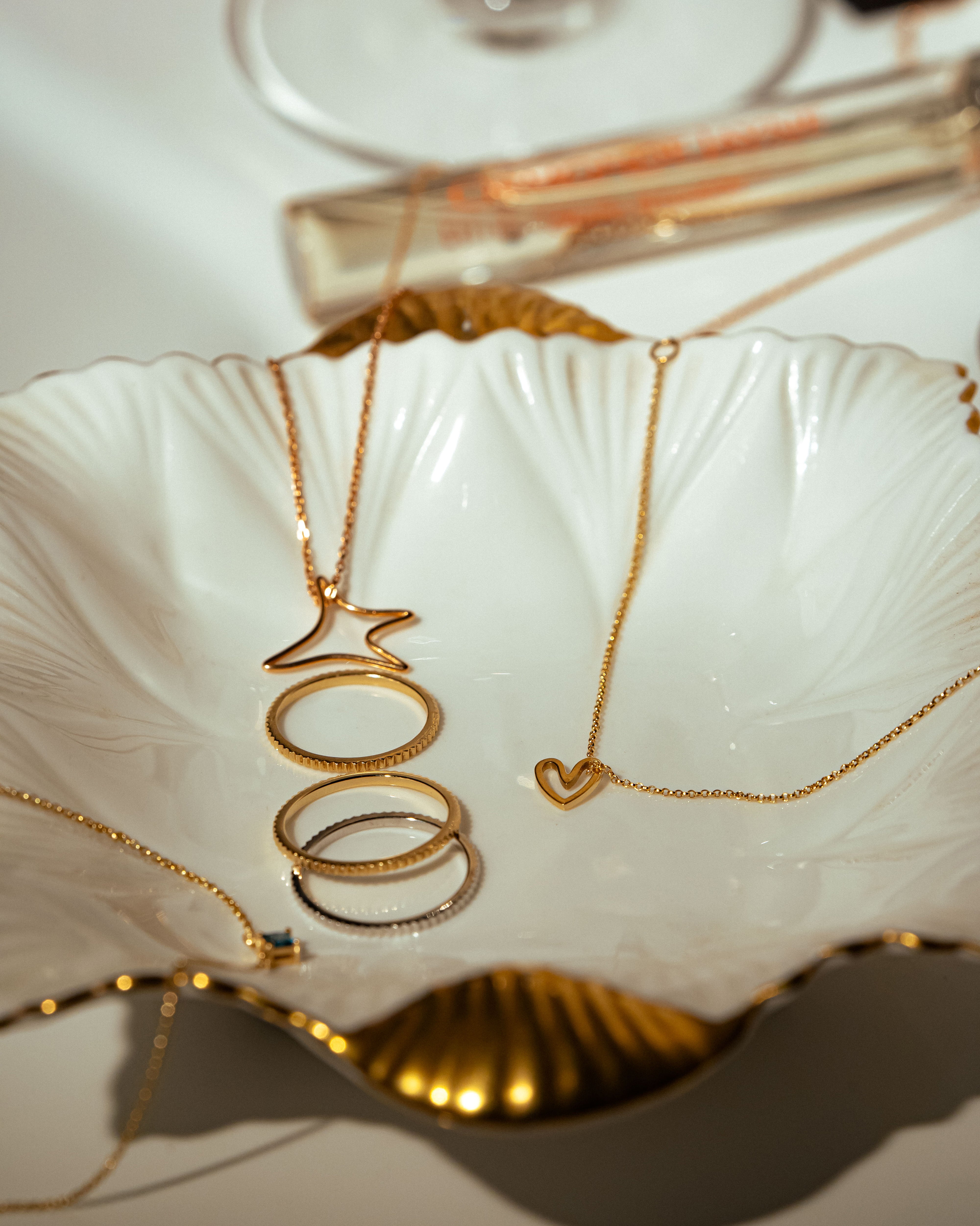 Rose gold Big aumi star necklace