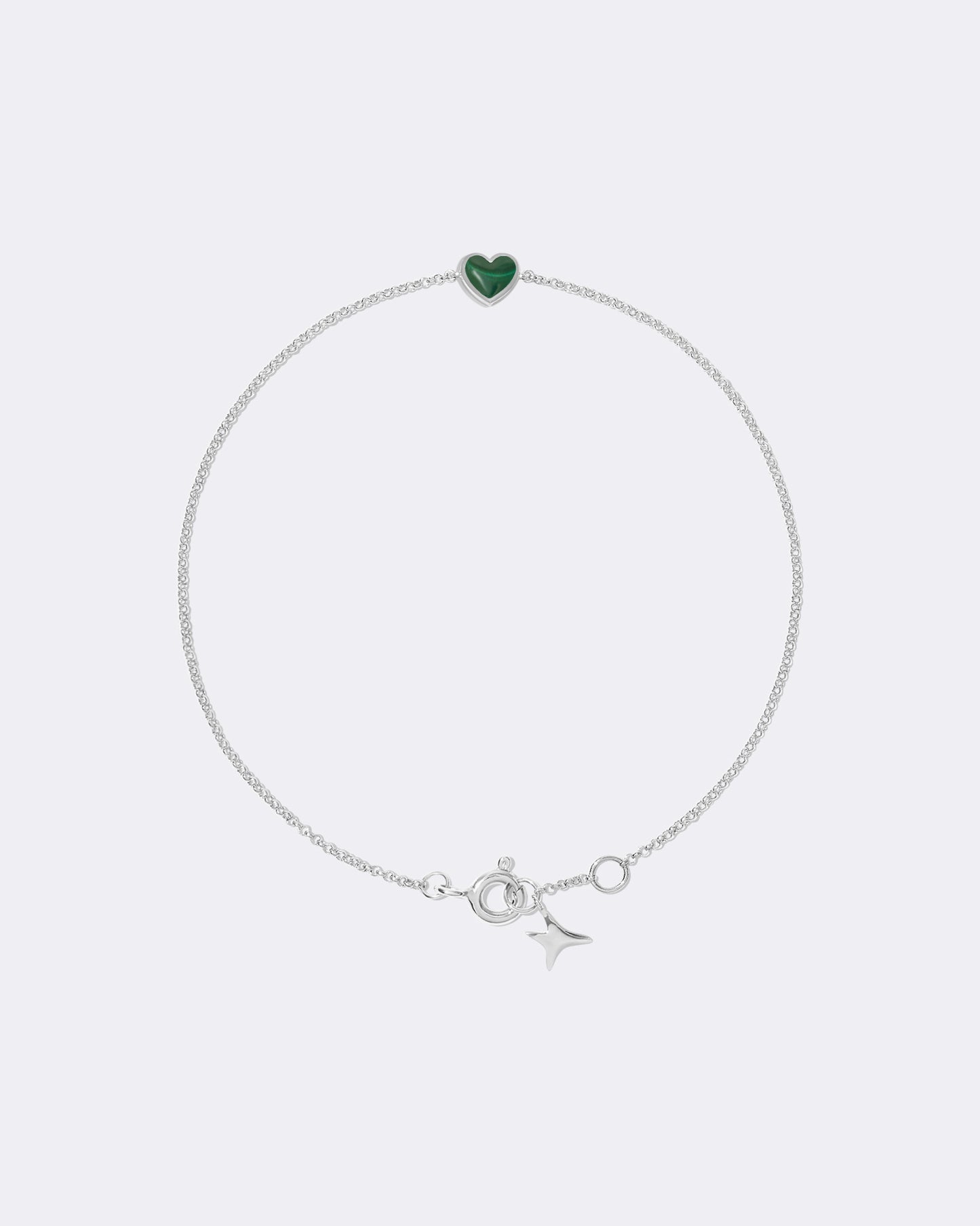 Pulsera de oro blanco con corazón de malaquita 