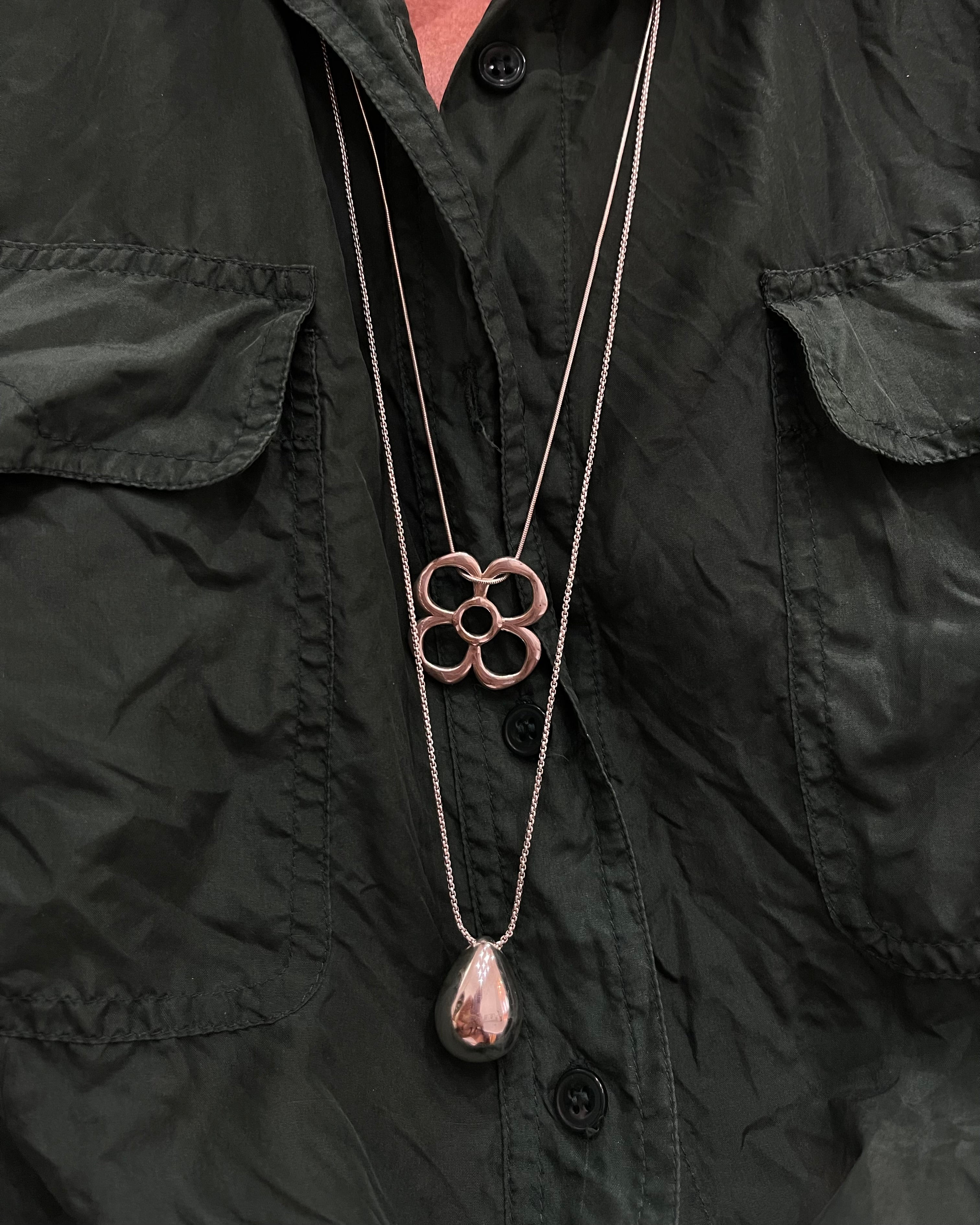 Barcelona rose silver necklace