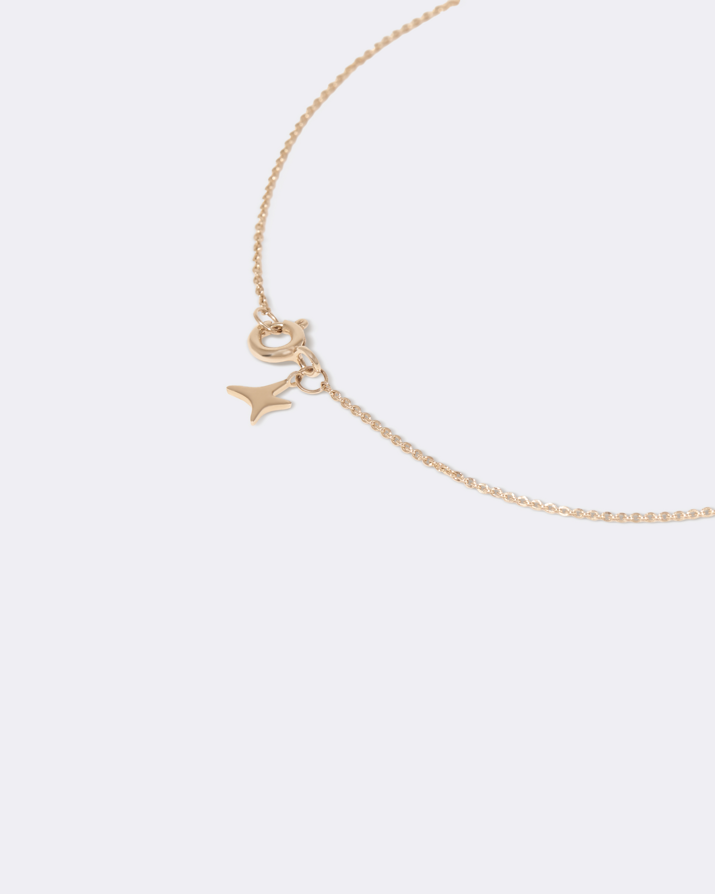 Pulsera de oro amarillo con estrella Aumi