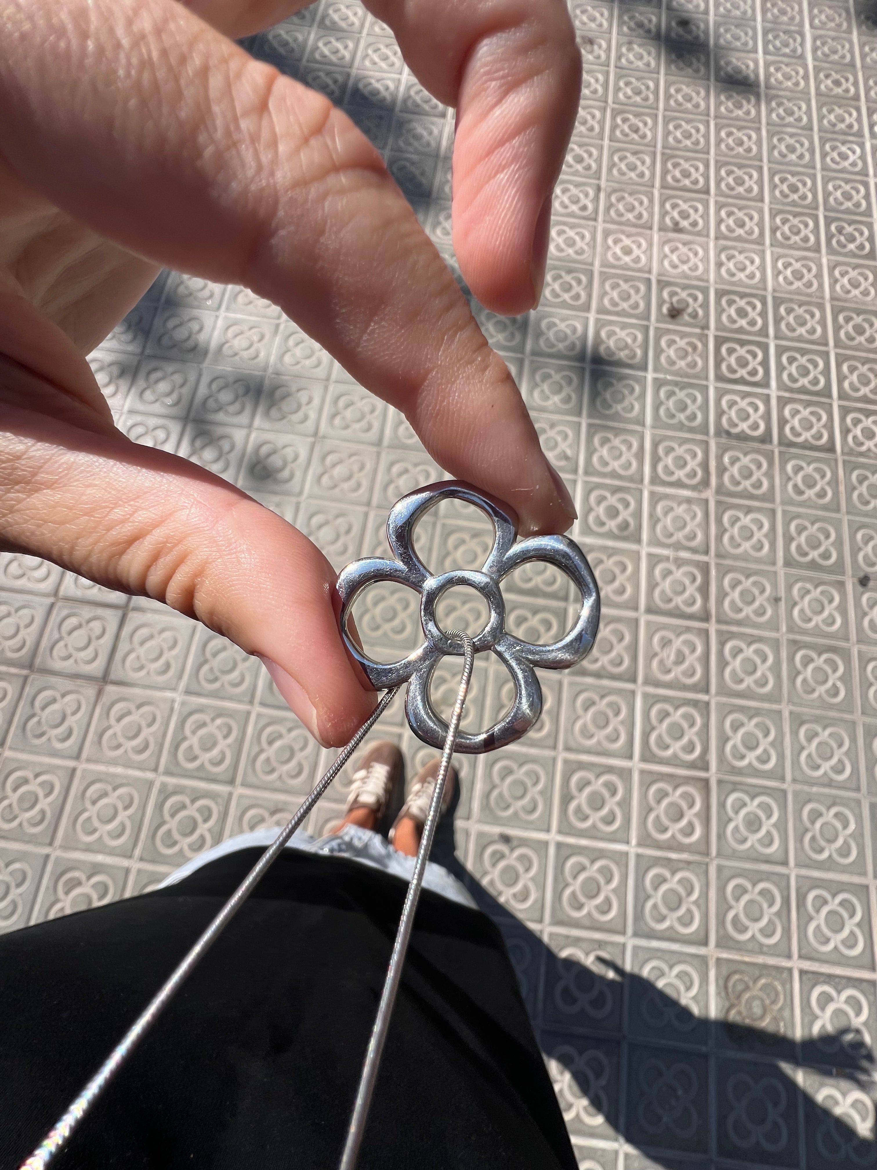 Collier en argent rose de Barcelone