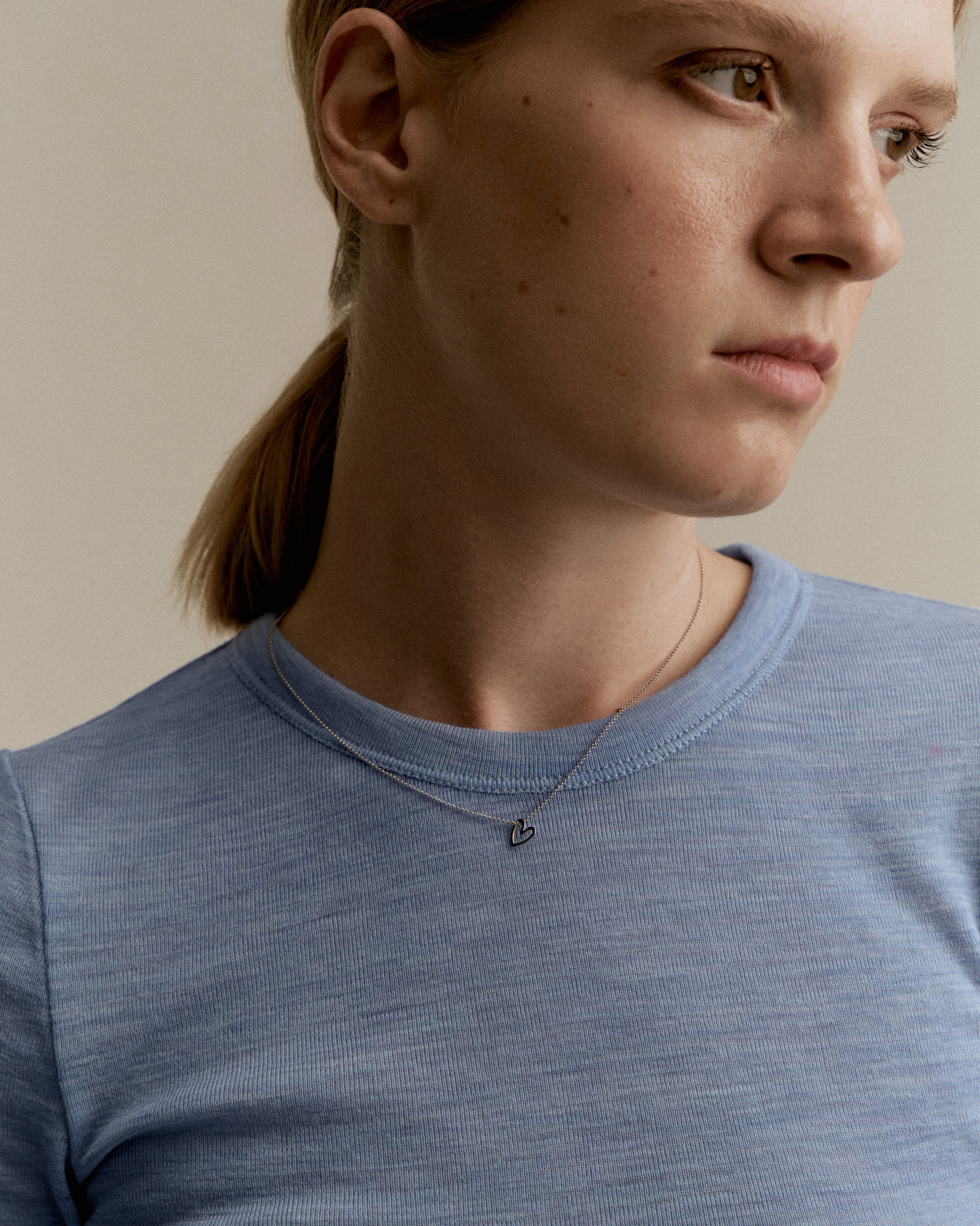 White gold Open heart necklace
