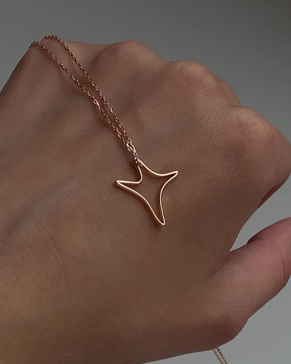 Rose gold Big aumi star necklace