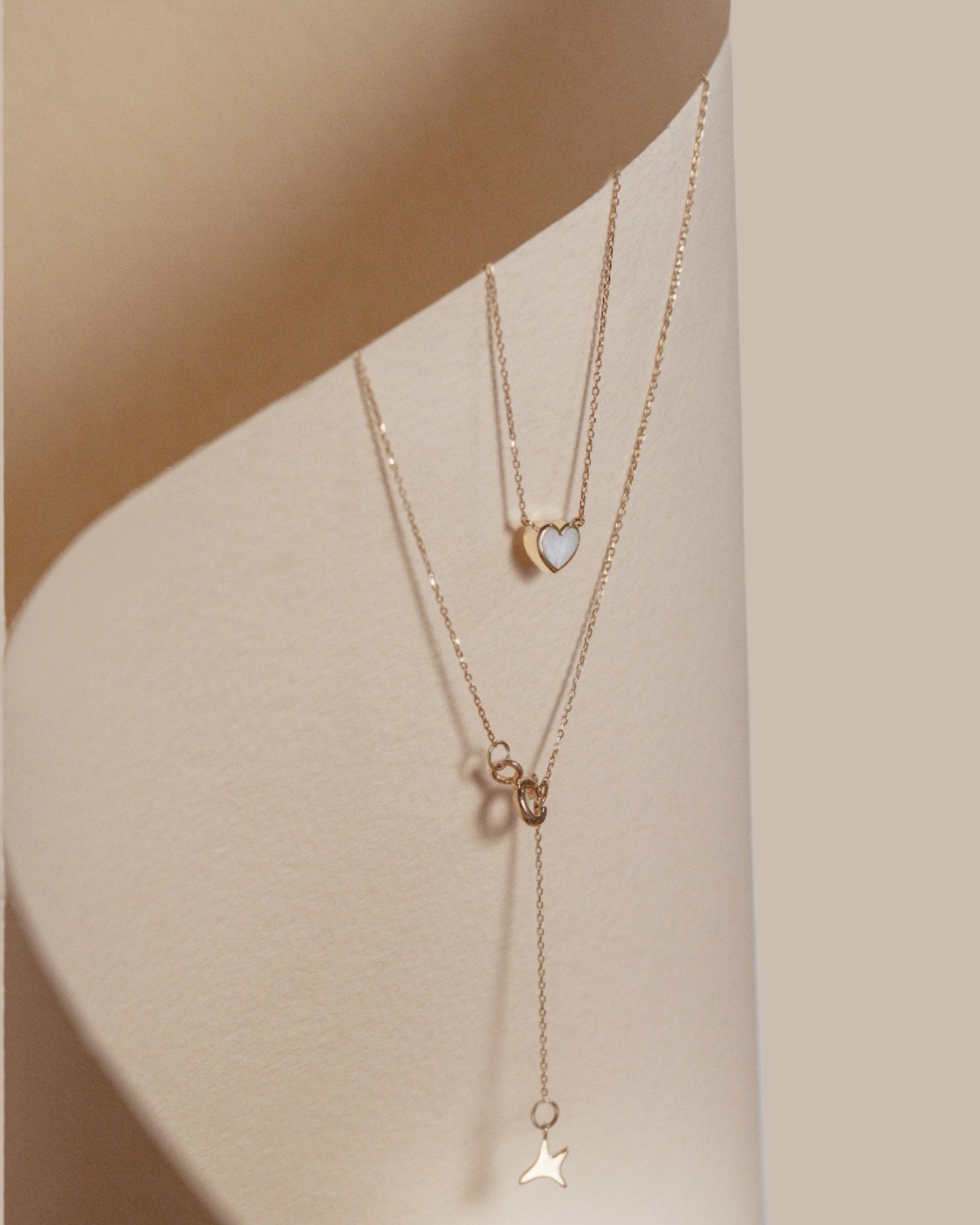 Yellow gold Pearl heart necklace