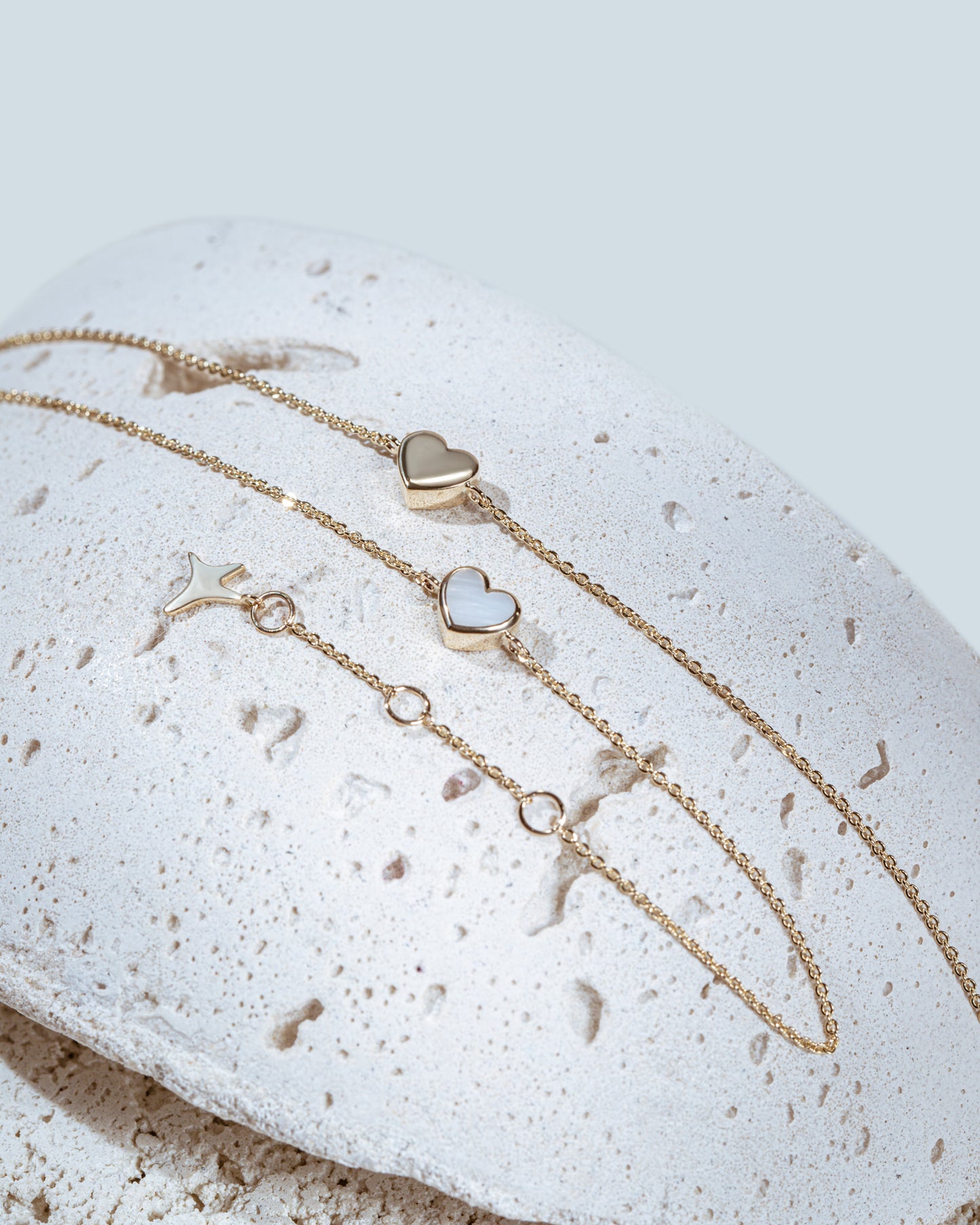 Yellow gold Pearl heart bracelet