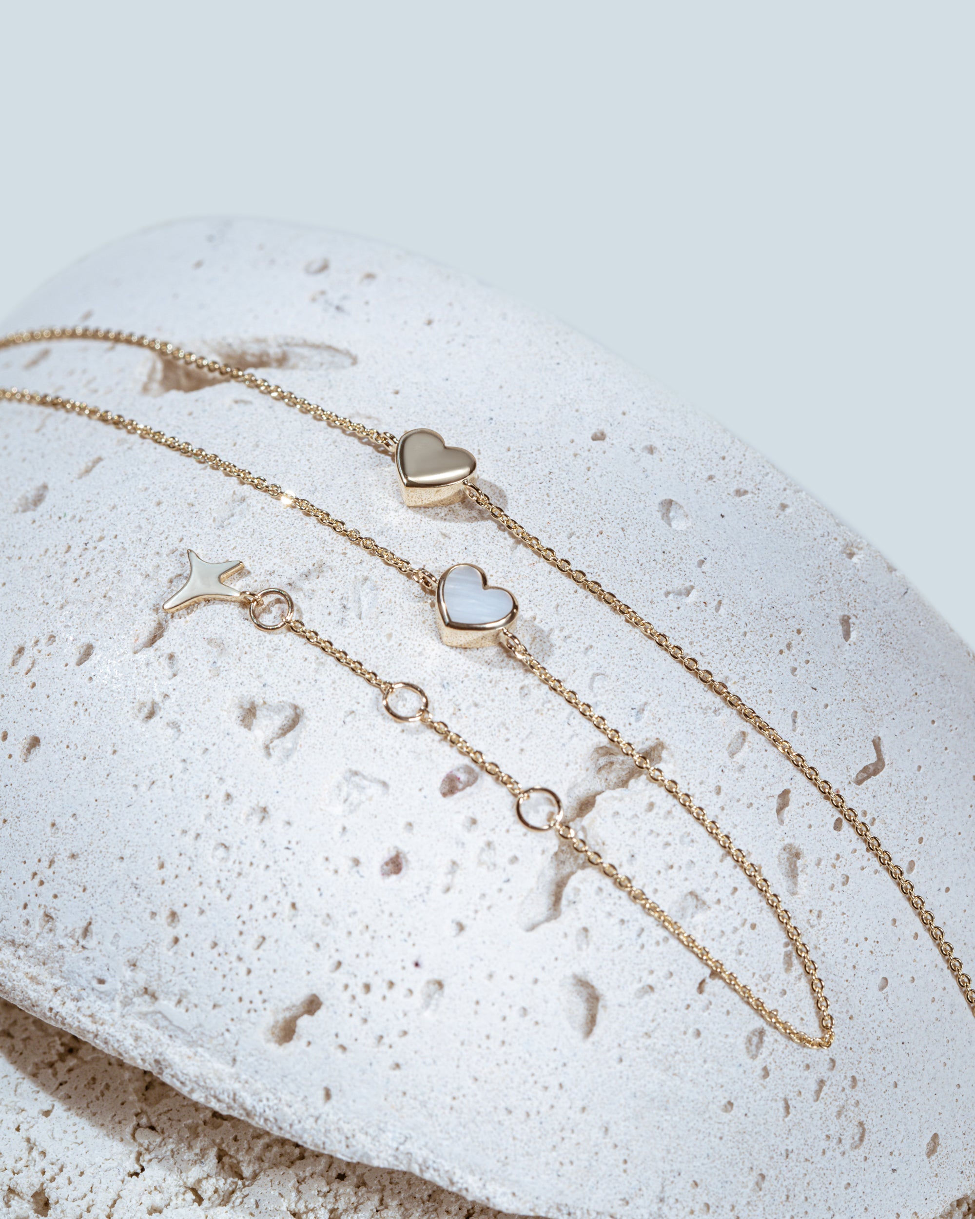 Yellow gold Pearl heart bracelet