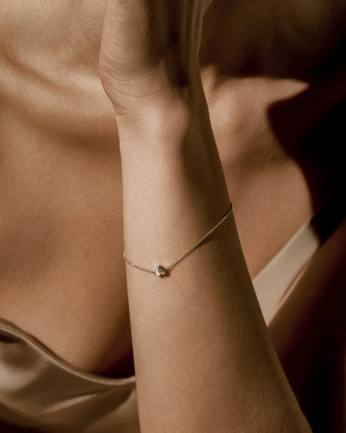Yellow gold Pearl heart bracelet